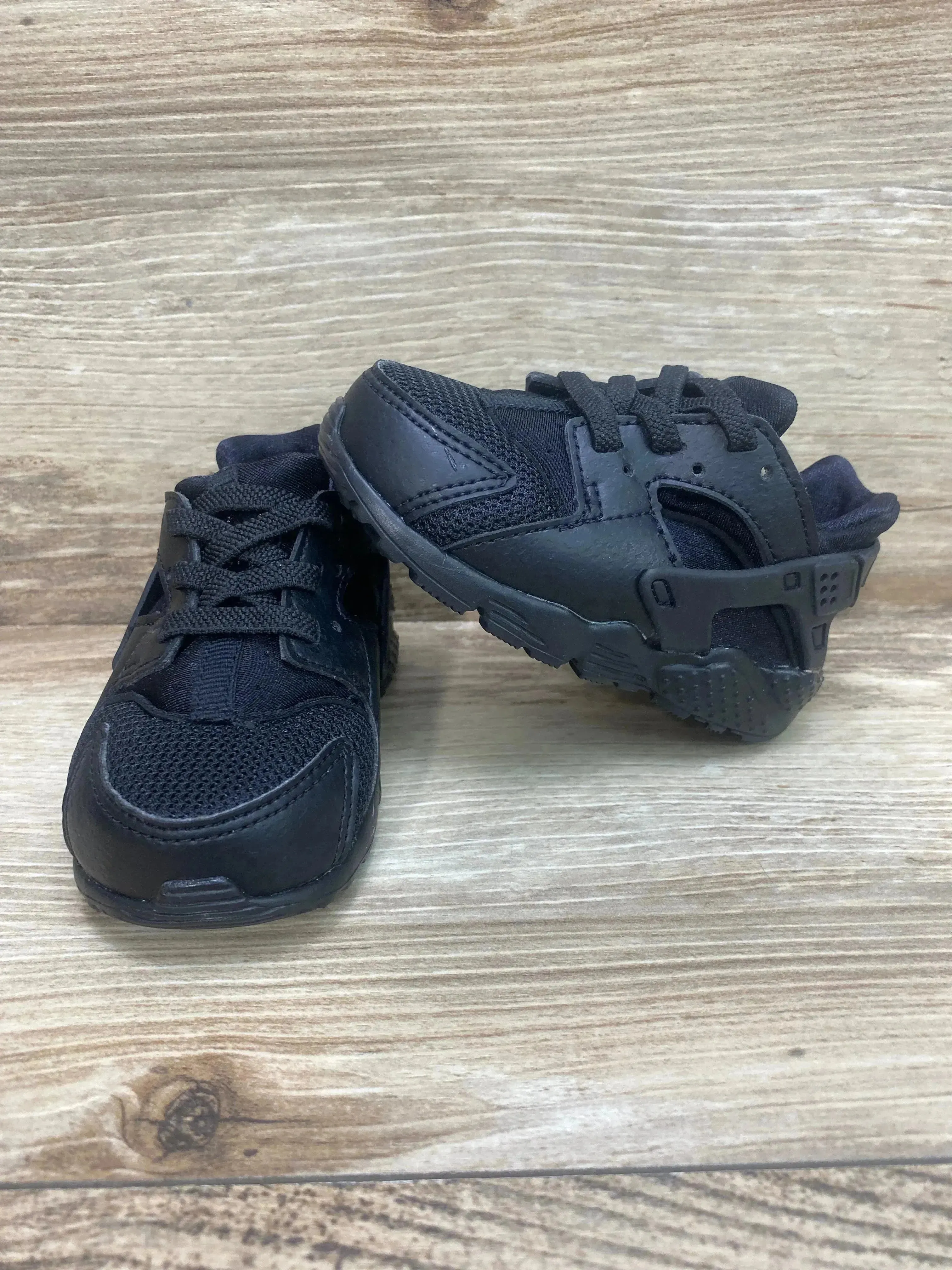 Nike Air Huarache Run Triple Black Sneakers sz 5c