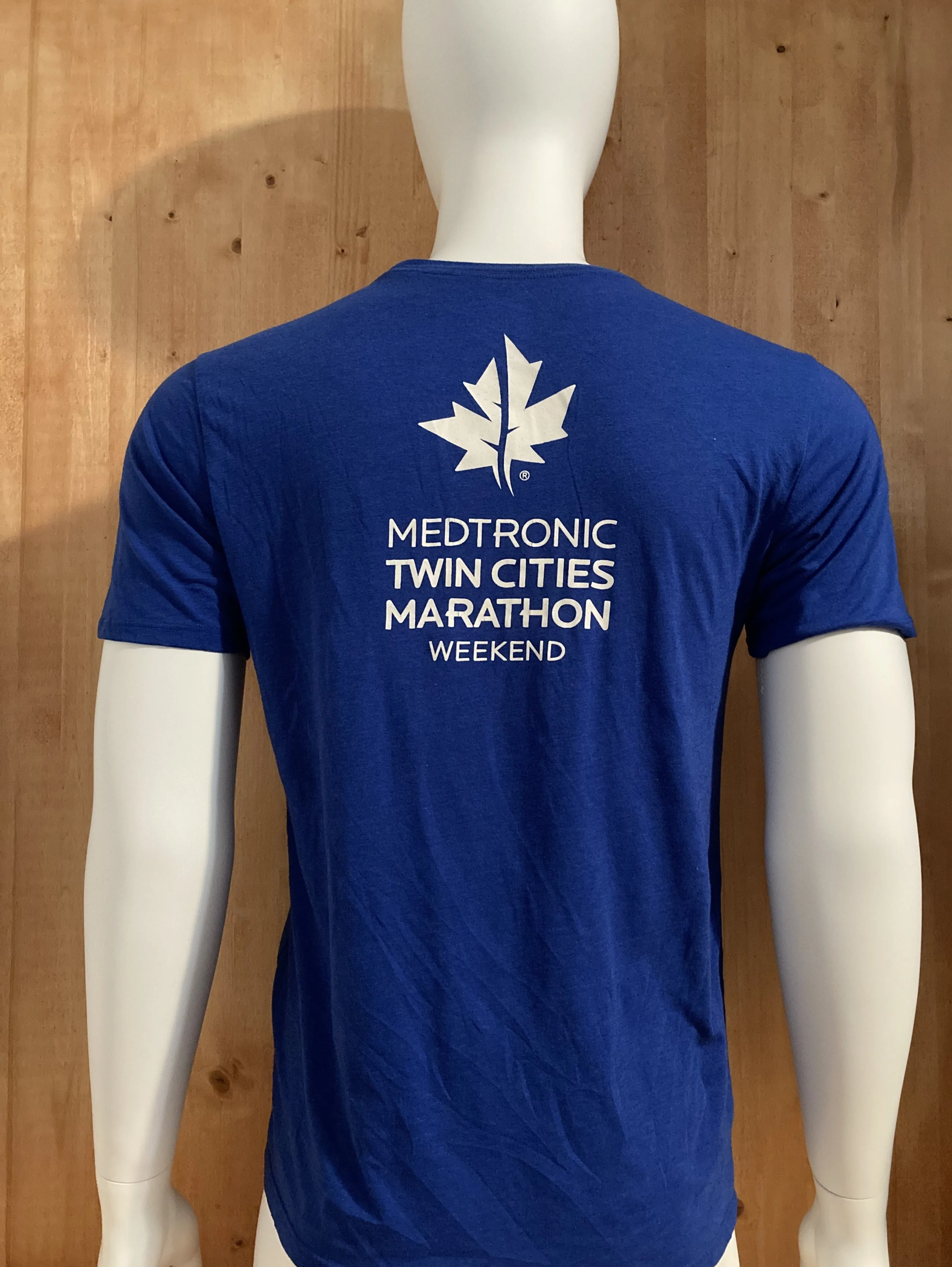 NIKE "MEDTRONIC TWIN CITIES MARATHON WEEKEND" DRI FIT ATHLETIC CUT Graphic Print Adult M Medium MD Blue T-Shirt Tee Shirt