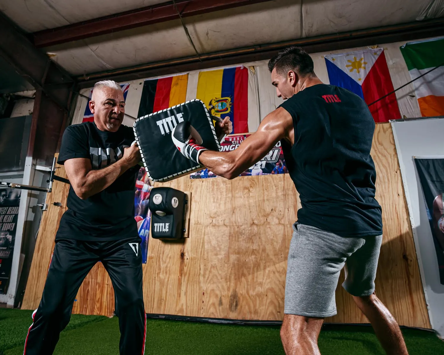 TITLE Boxing Square Punch & Kick Shield