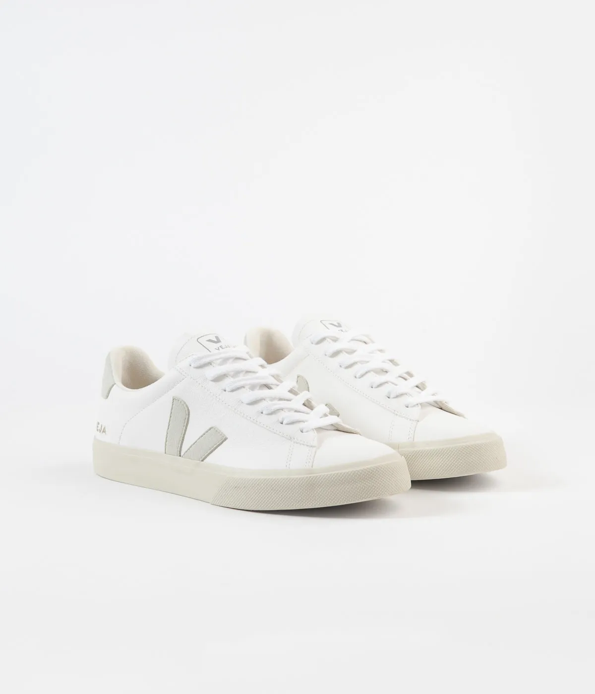 Veja Campo ChromeFree Leather Shoes - White / Natural