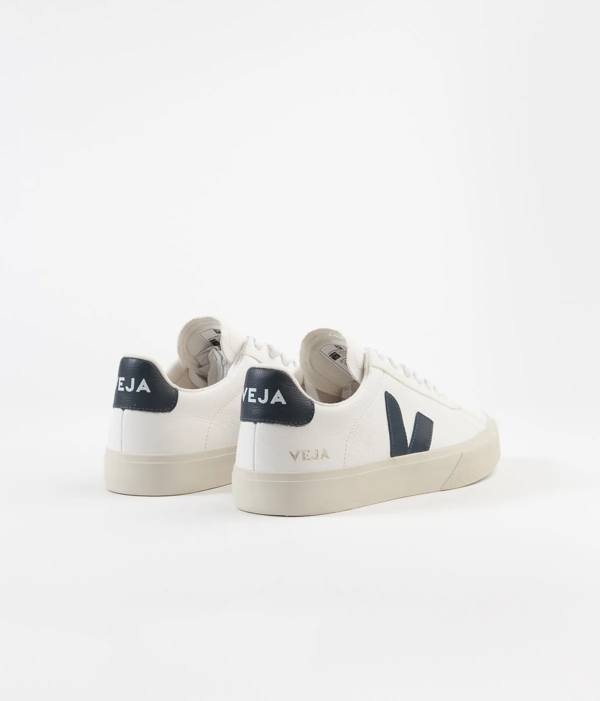 Veja Campo ChromeFree Leather Shoes - White / Nautico