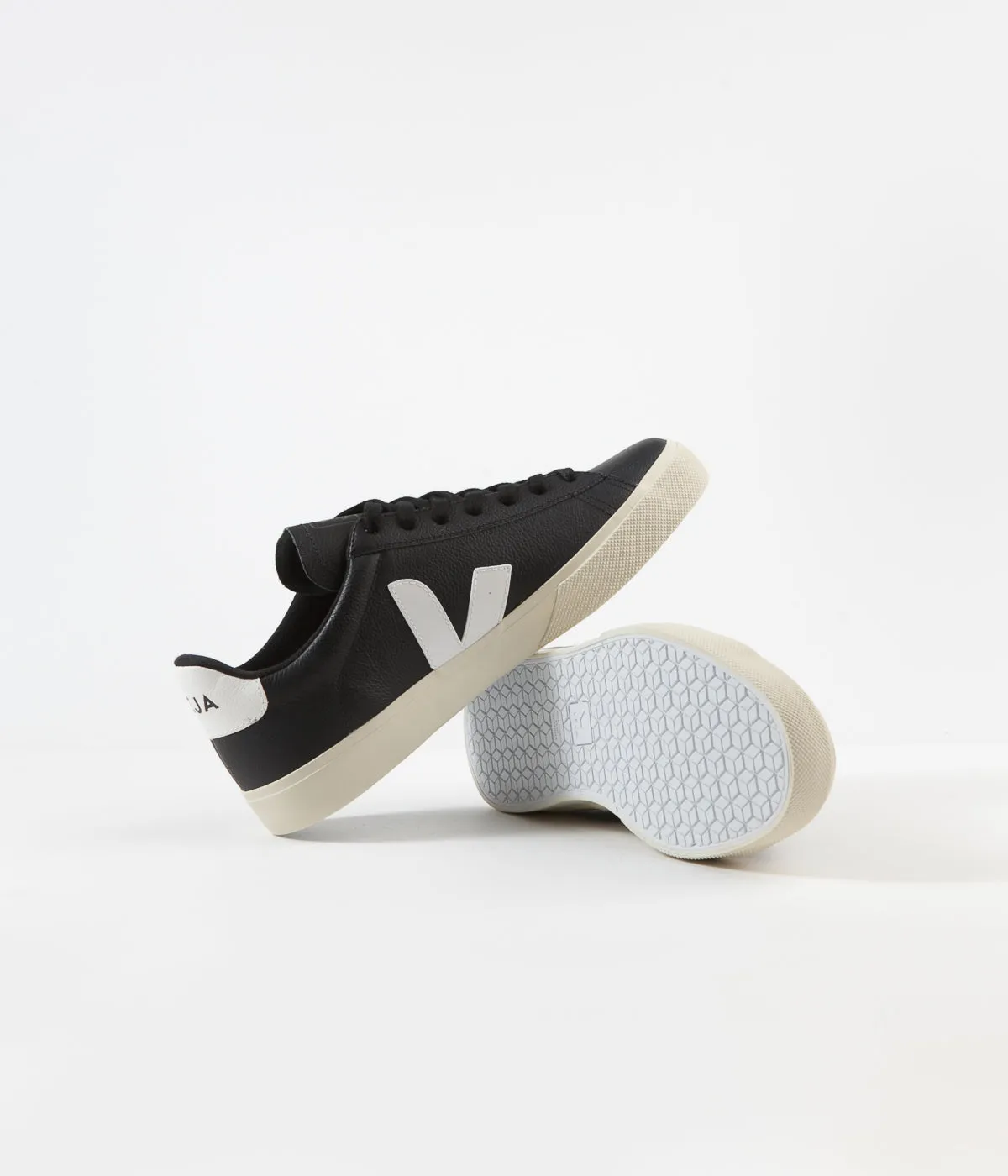 Veja Campo ChromeFree Shoes - Black / White