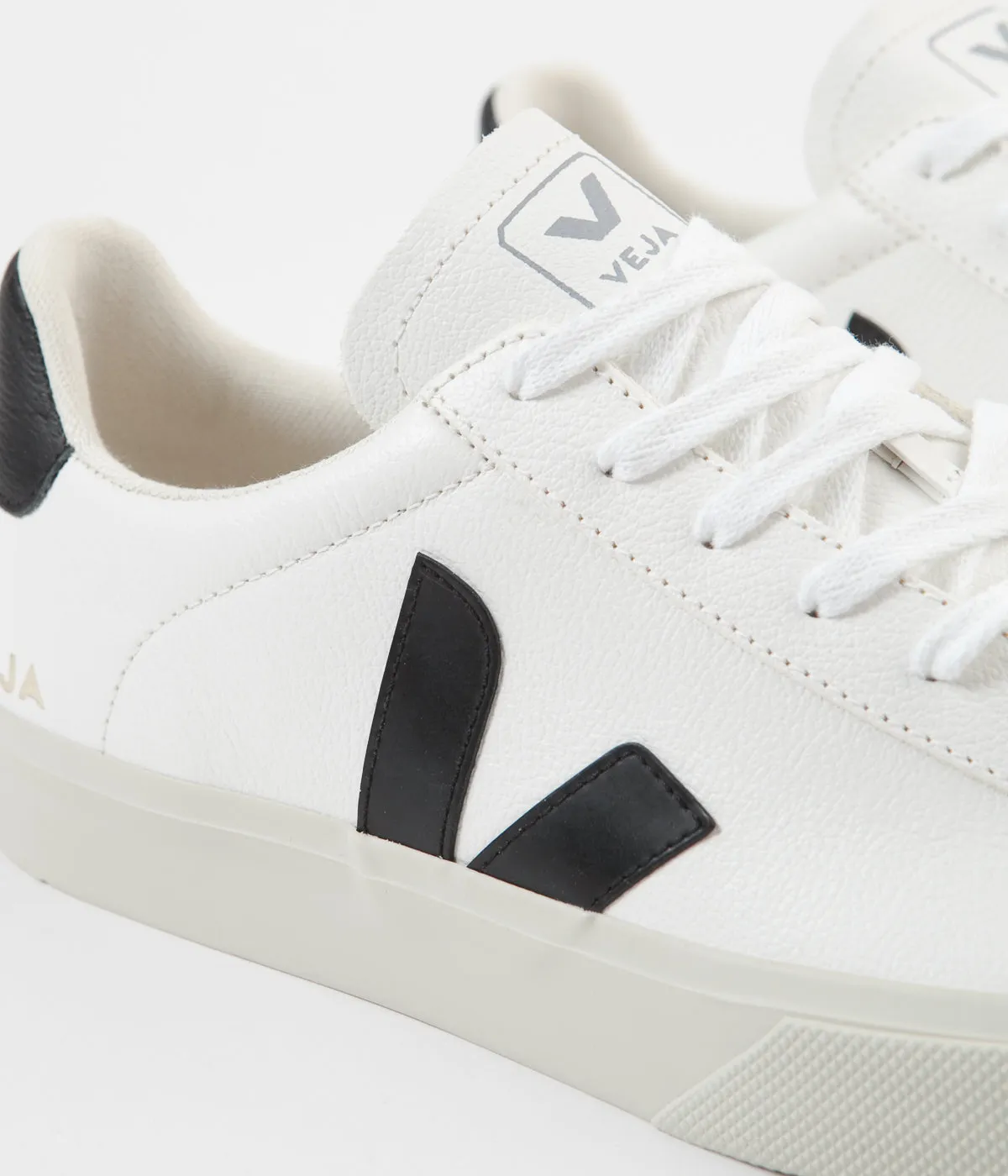 Veja Campo CWL Shoes - White / Black